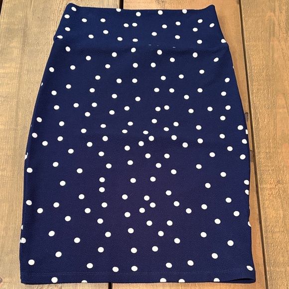 LuLaRoe Dresses & Skirts - LuLaRoe Cassie Skirt XS